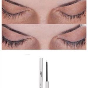✨Longer lashes!! Mary Kay Lash Building Serum✨